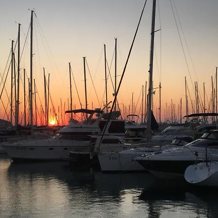 Port Izola